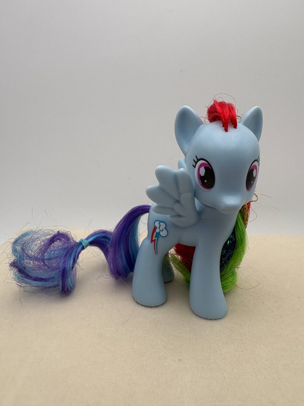 My Little Pony (MLP) Rainbow Dash Tinsel Hair Hexagon Eyes 2010 G4 (MLP: LT2-7)